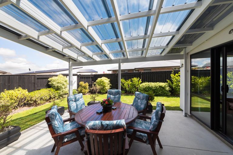 Photo of property in 5 Levi Place, Kelvin Grove, Palmerston North, 4414