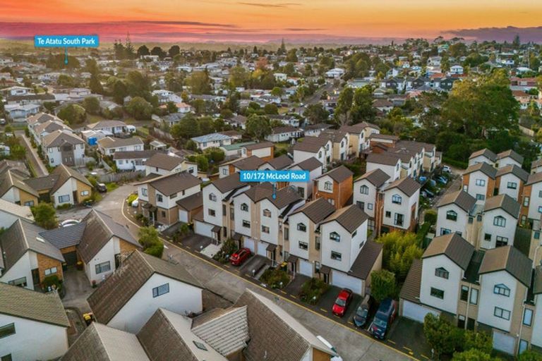 Photo of property in St Claire Village, 10/172 Mcleod Road, Te Atatu South, Auckland, 0610