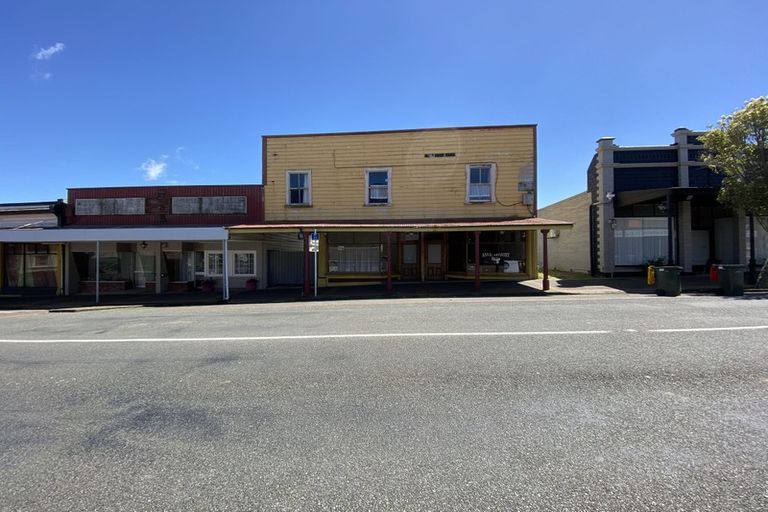 Photo of property in 96 Bridge Street, Eltham, 4322