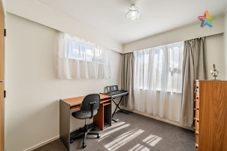 Photo of property in 33a Percy Cameron Street, Avalon, Lower Hutt, 5011