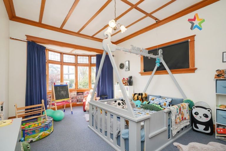 Photo of property in 1 Home Street, Winton, 9720