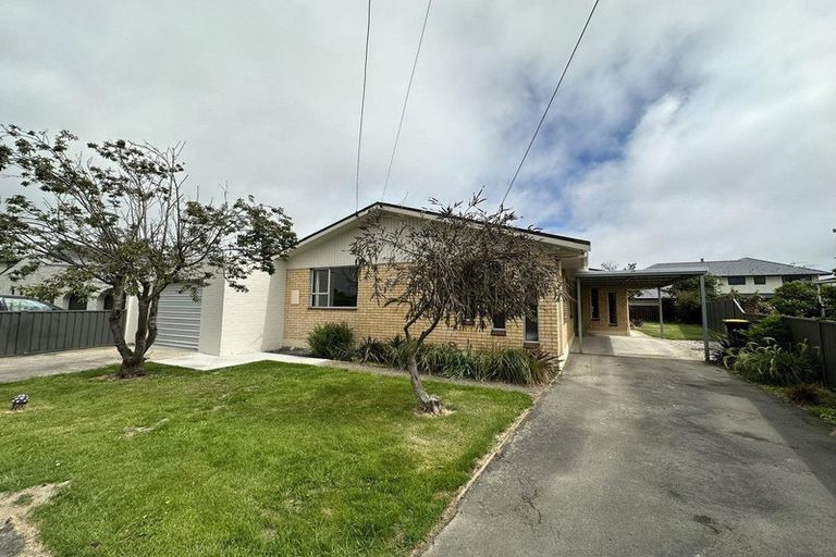 Photo of property in 39 Severn Street, Green Island, Dunedin, 9018