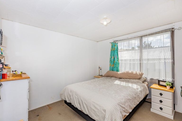 Photo of property in 2/63 Hindmarsh Street, Henderson, Auckland, 0612