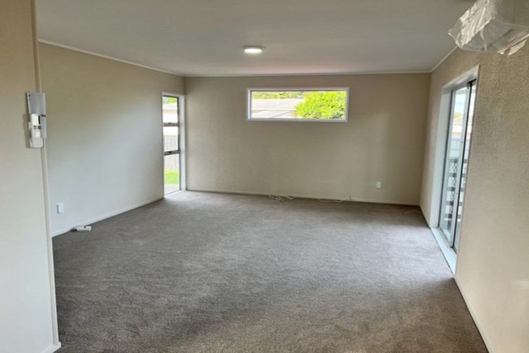 Photo of property in 1/10 Tuna Place, Manurewa, Auckland, 2102