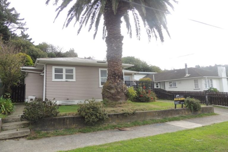 Photo of property in 372 George Street, Stokes Valley, Lower Hutt, 5019
