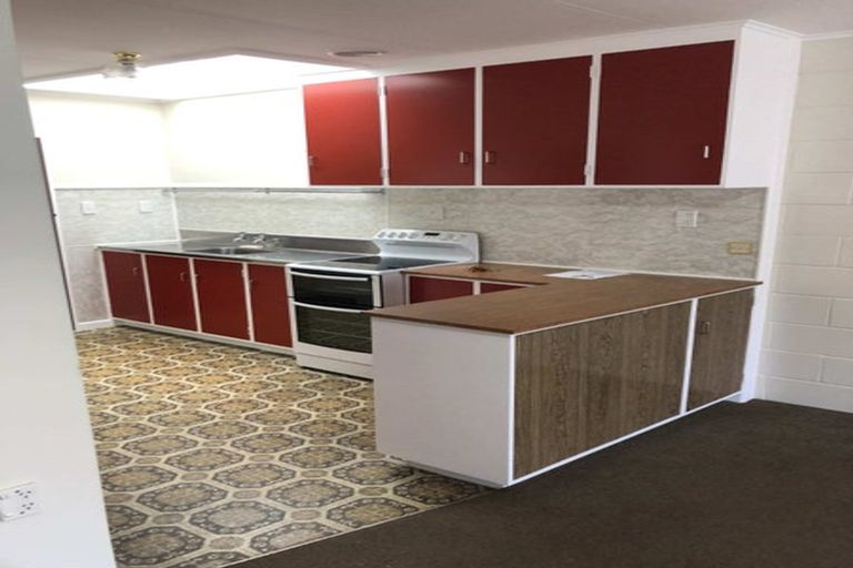 Photo of property in 13a Carthew Street, Feilding, 4702