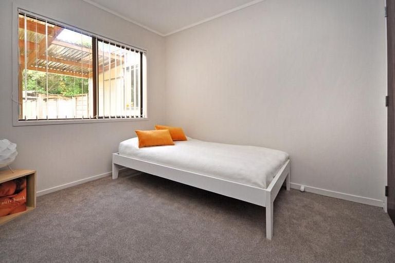 Photo of property in 6 Marendellas Drive, Bucklands Beach, Auckland, 2014