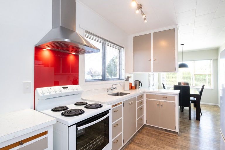 Photo of property in 302b King Street South, Hastings, 4122