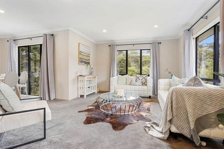 Photo of property in 54 Sherrybrooke Place, Sunnyvale, Auckland, 0612