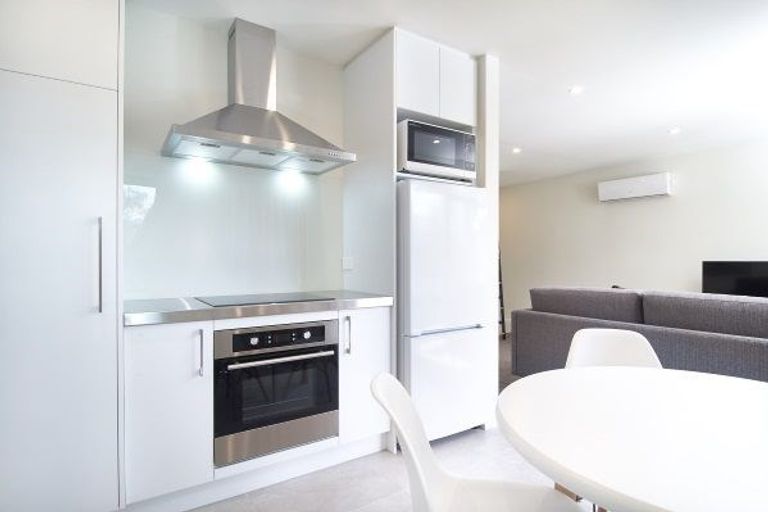 Photo of property in Riverena Flats, 377 Barbadoes Street, Christchurch Central, Christchurch, 8011