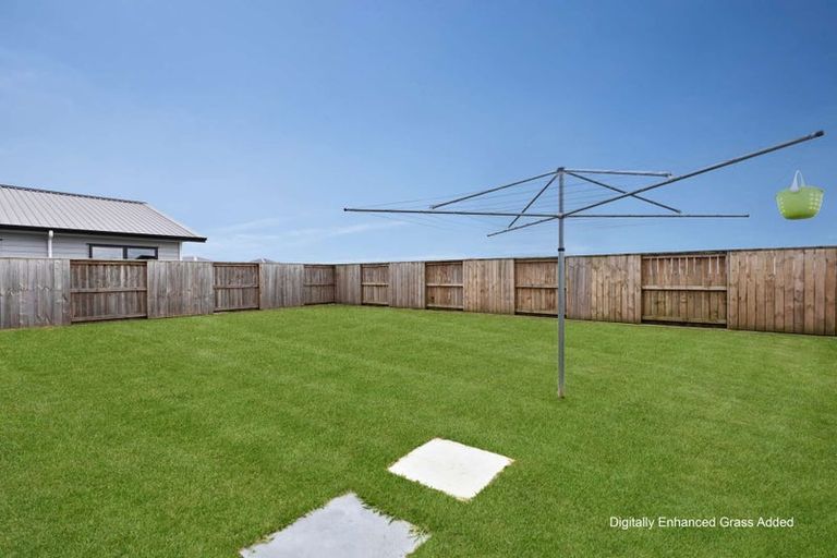 Photo of property in 18 Mcwatters Drive, Ngatea, 3503