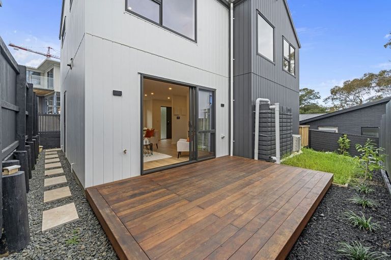 Photo of property in 94 Takutai Avenue, Half Moon Bay, Auckland, 2012