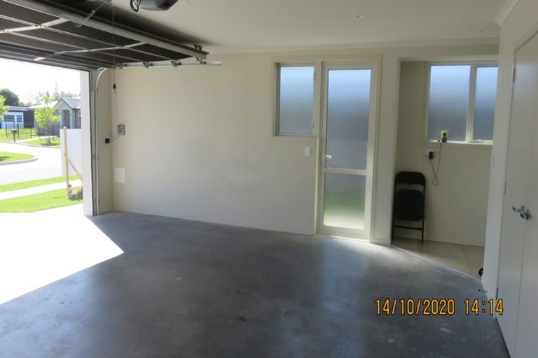 Photo of property in 33 Noumea Drive, Rangatira Park, Taupo, 3330