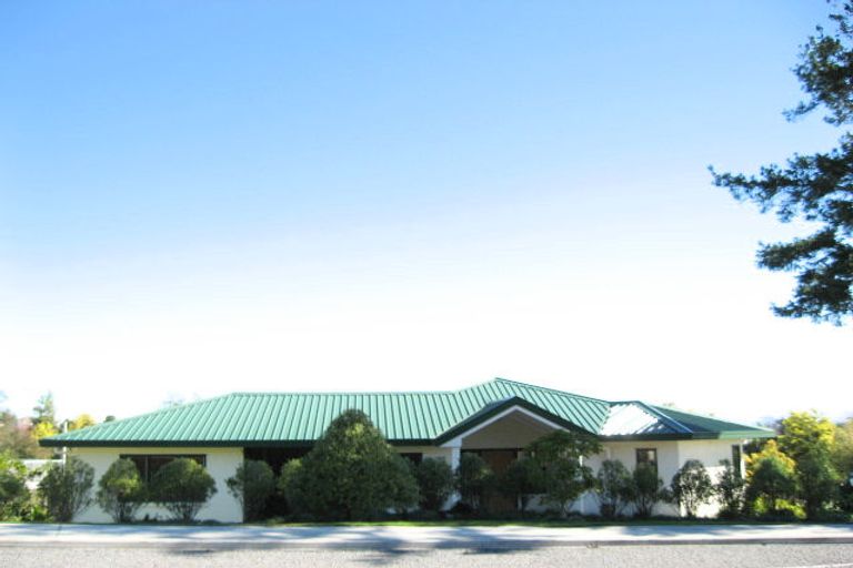 Photo of property in 34 Te Mata Peak Road, Havelock North, 4130