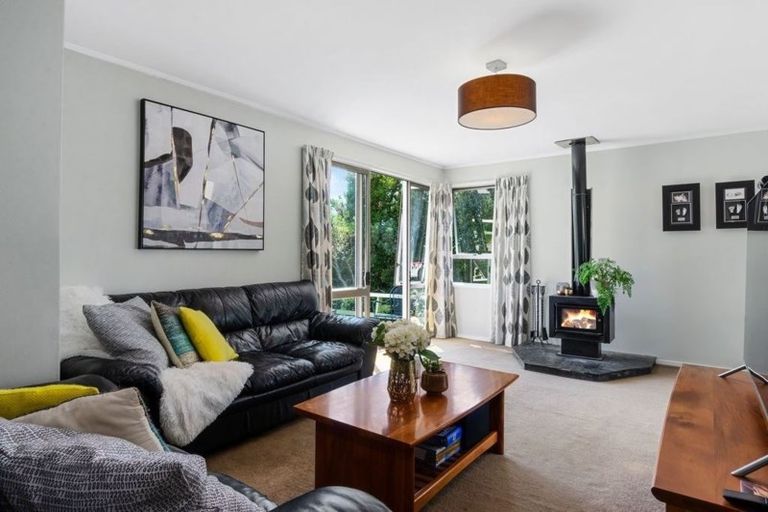 Photo of property in 69 Awaruku Road, Torbay, Auckland, 0630