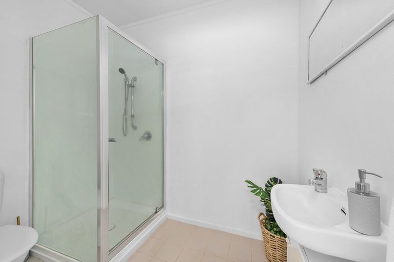 Photo of property in 21 Victory Street, Welcome Bay, Tauranga, 3112