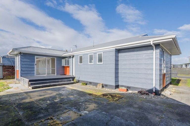 Photo of property in 3 Heather Street, Levin, 5510