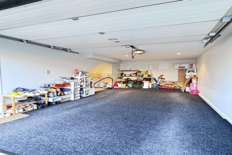 Photo of property in 48 Bordeaux Parade, Te Atatu South, Auckland, 0610