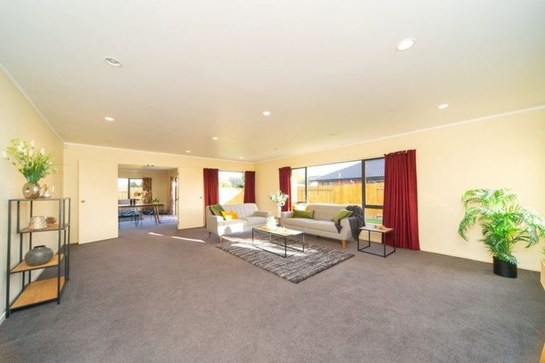 Photo of property in 49 Meridian Grove, Kelvin Grove, Palmerston North, 4414