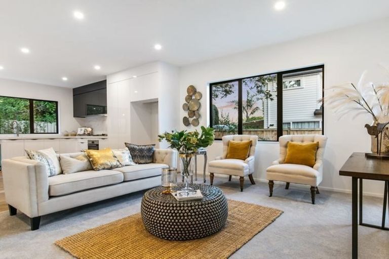 Photo of property in 15 Ti Kouka Place, Te Atatu Peninsula, Auckland, 0610