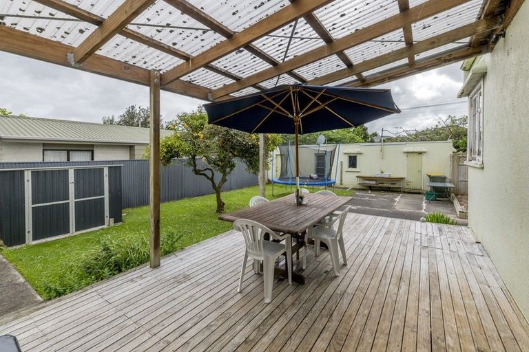 Photo of property in 27 Salisbury Street, Levin, 5510