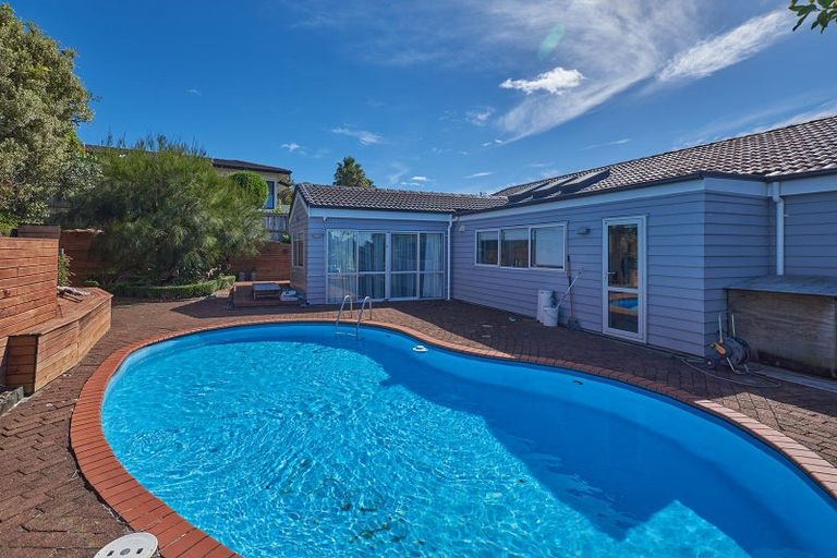 Photo of property in 68 Matipo Road, Te Atatu Peninsula, Auckland, 0610