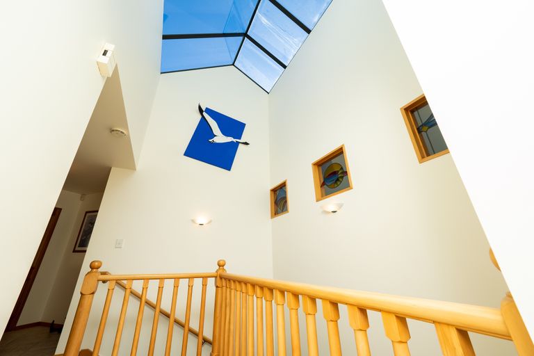 Photo of property in 33 Harry Ell Drive, Cashmere, Christchurch, 8022