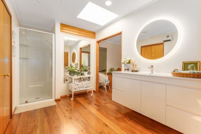 Photo of property in 12 Ngarara Road, Waikanae, 5036