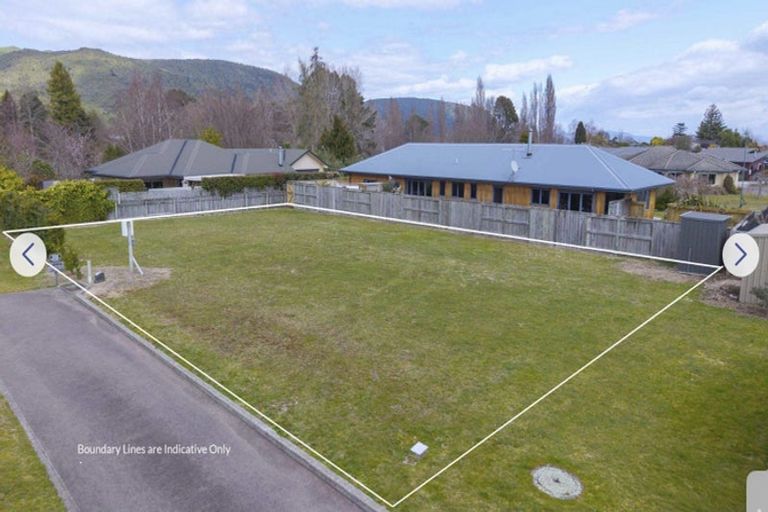Photo of property in 35 Lakemere Way, Kinloch, Taupo, 3377