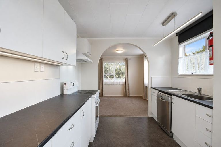 Photo of property in 27 Wallace Road, Ranui, Auckland, 0612
