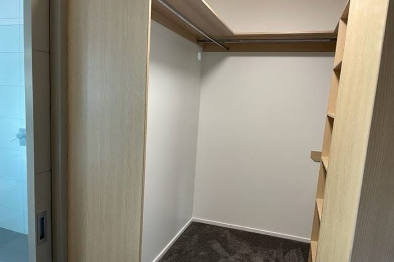 Photo of property in 18 Bryndwr Road, Fendalton, Christchurch, 8052