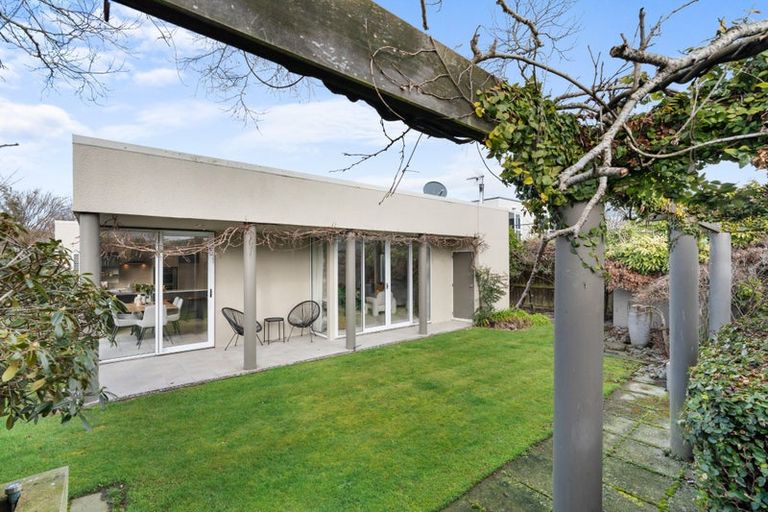 Photo of property in 5 Priorsford Court, Avonhead, Christchurch, 8042