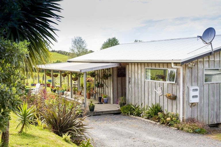 Photo of property in 39 Lara Lane, Kaiwaka, 0573