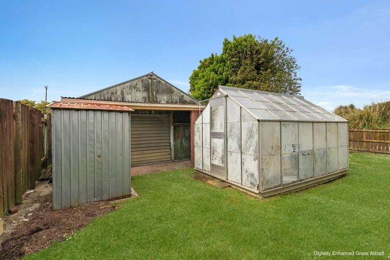 Photo of property in 23 Fernleigh Avenue, Waiuku, 2123