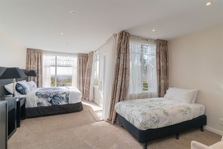 Photo of property in 141 Hackthorne Road, Cashmere, Christchurch, 8022