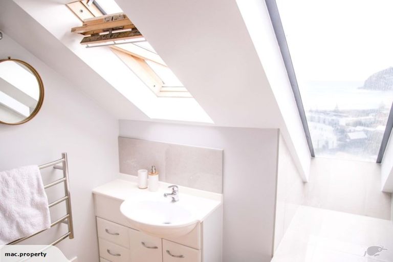 Photo of property in 4 Aranoni Track, Clifton, Christchurch, 8081