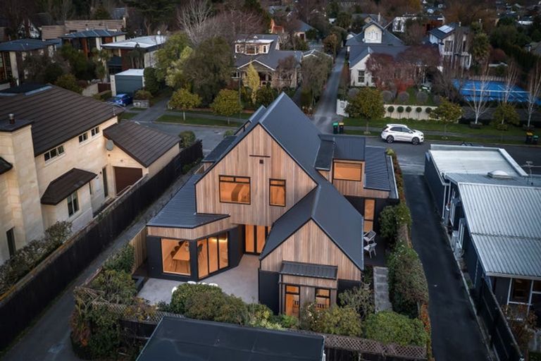 Photo of property in 2/15 Wai-iti Terrace, Burnside, Christchurch, 8053