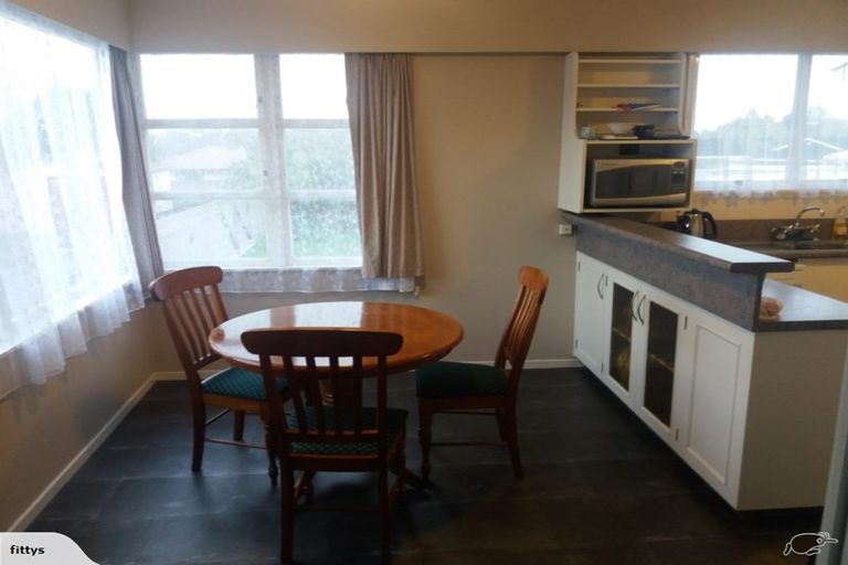 Photo of property in 11 Kensington Place, Fairfield, Hamilton, 3214