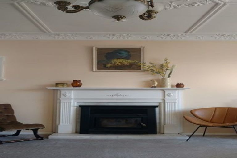 Photo of property in 41 Tio Tio Road, Miramar, Wellington, 6022