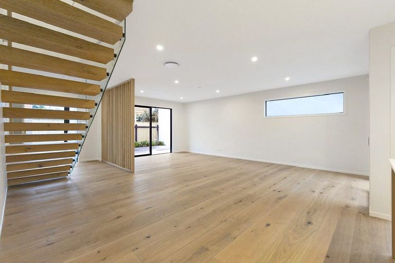 Photo of property in 8b Maire Street, Woburn, Lower Hutt, 5010