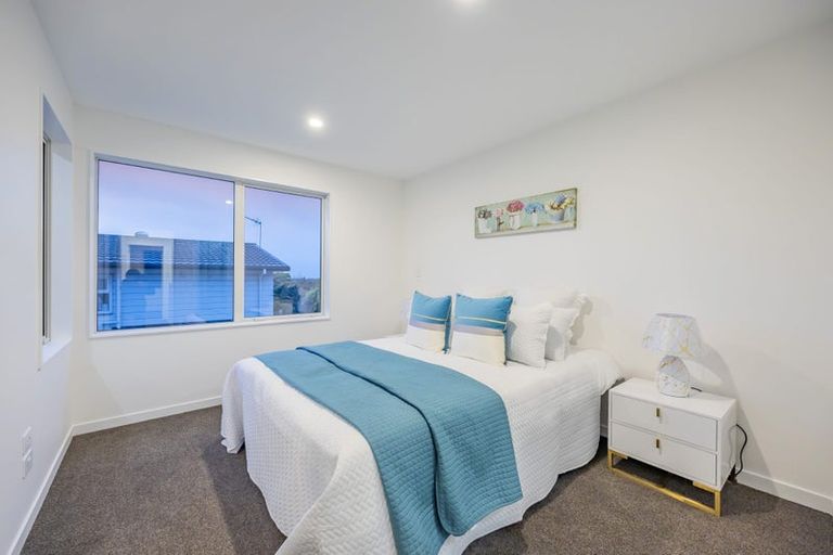 Photo of property in 76c Glenmore Road, Sunnyhills, Auckland, 2010