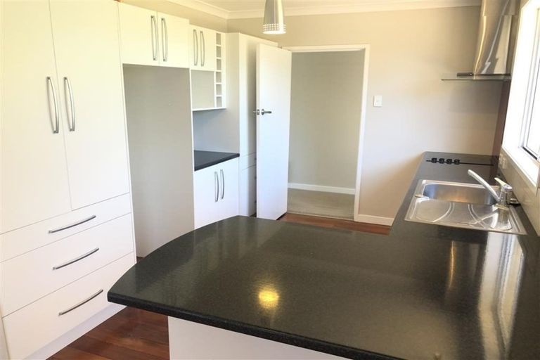 Photo of property in 63 Wallath Road, Westown, New Plymouth, 4310