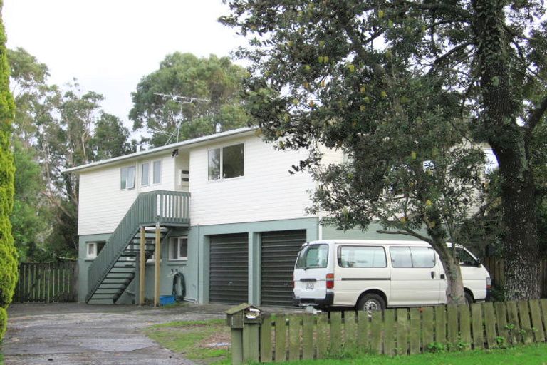 Photo of property in 68 Rosario Crescent, Red Beach, 0932