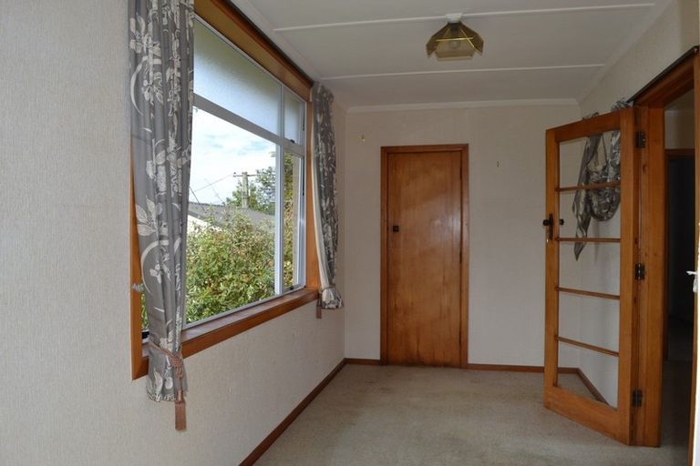 Photo of property in 12 Ure Street, South Hill, Oamaru, 9400