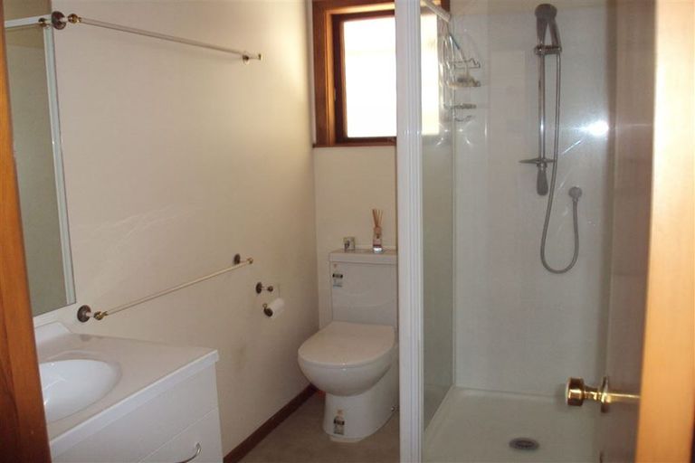 Photo of property in 2 Te Maiki Rise, Russell, 0202