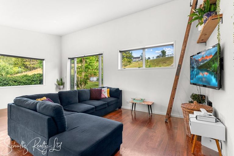 Photo of property in 37 Willow Lane, Maungaturoto, 0588
