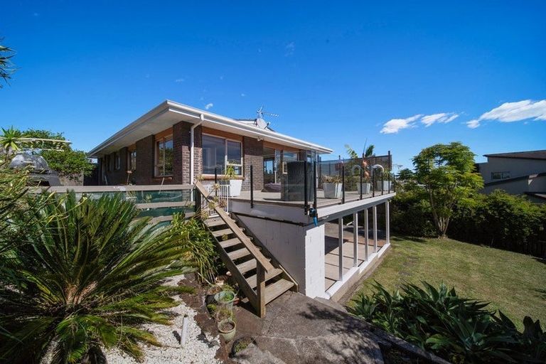 Photo of property in 2/89 Takutai Avenue, Half Moon Bay, Auckland, 2012