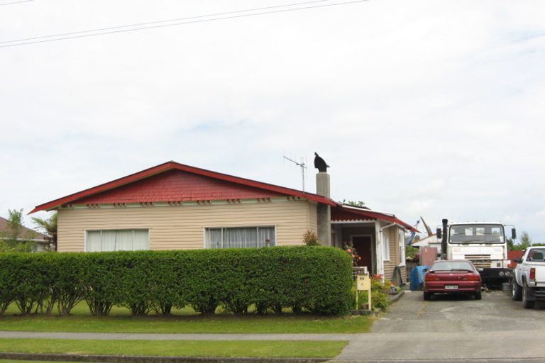 Photo of property in 64 Domett Street, Westport, 7825