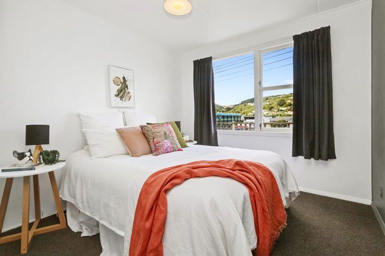 Photo of property in 6c Rewa Terrace, Tawa, Wellington, 5028