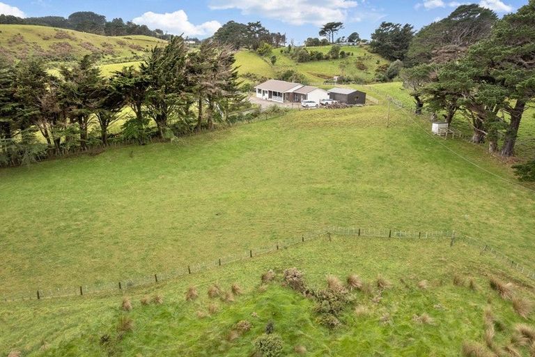 Photo of property in 41 Lincolnshire Road, Horokiwi, Wellington, 5016